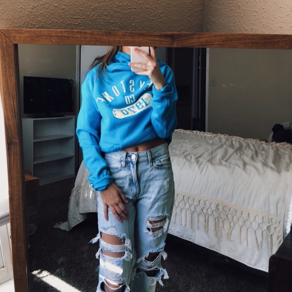 blue sweatshirt - Picture 2 of 3